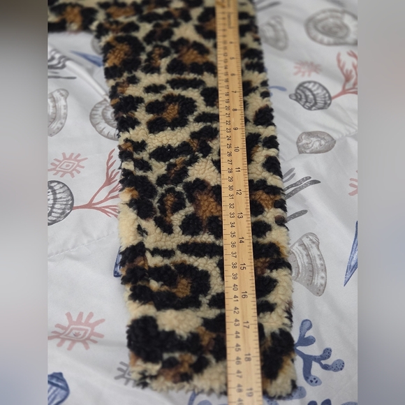 J. Crew Leopard Print Sherpa Fleece Pullover Sz Small - Picture 16 of 16